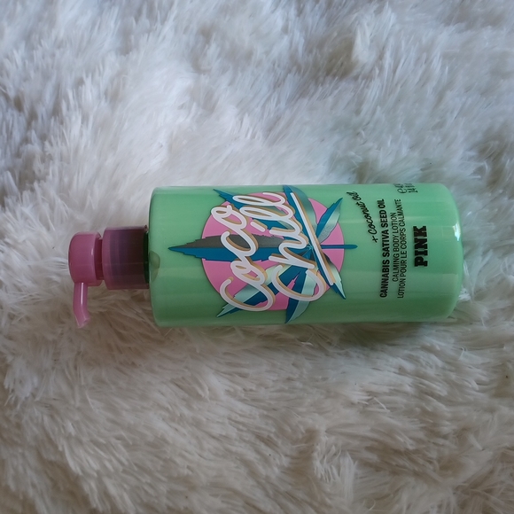 New PINK Coco Chill Calming Body Lotion - Picture 2 of 2